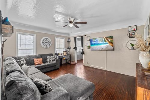 4213 Pepperwood Ave, Long Beach CA  90808-1072 exterior