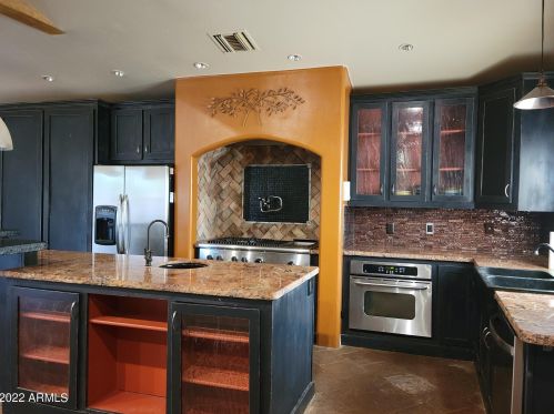5609 Dixileta Dr, Cave Creek, AZ 85331-6093