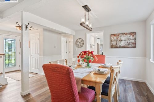 7793 Peppertree Rd, Pleasanton CA  94568-1348 exterior