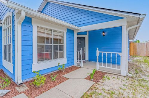 2772 Delcrest Dr, Orlando FL  32817-2668 exterior