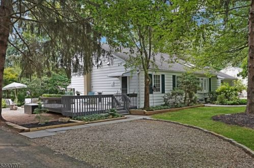 36 Lake Dr, Dover NJ  07869-3459 exterior