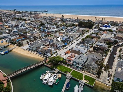 326 Island Ave, Newport Beach, CA 92661-1130