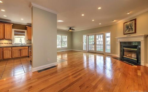 11 Wildwood Ave, Milford CT  06460-5846 exterior