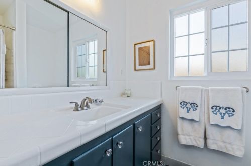 2918 Oak St, Lake Nacimiento CA  93446-1234 exterior