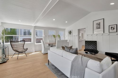 307 Fernando St, Newport Beach CA  92661-1236 exterior