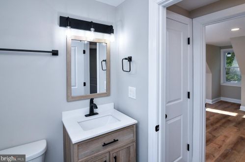 380 Ivy Mills Rd, Glen Mills PA  19342-1424 exterior