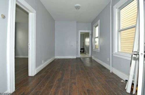 144 Steuben St, East Orange, NJ 07018-3929