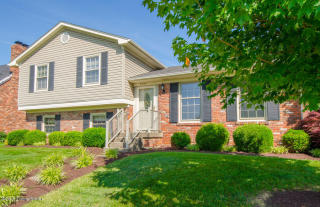 9905 Welshpool Ct, Louisville, KY 40299-2642