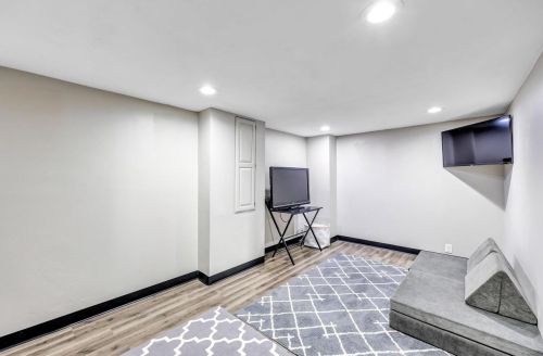 1071 Liberty St, Green Bay WI  54304-3854 exterior