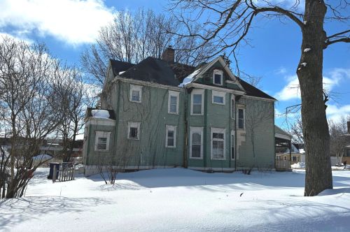 123 Marshall Ave, Springfield MN  56087-1520 exterior