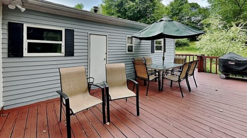 328 Mohican Trl, Mercer PA  16137-9333 exterior