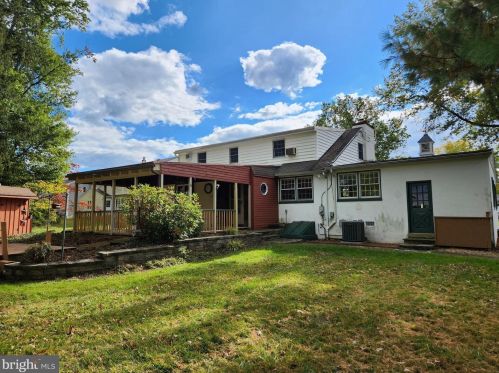 3220 Nottingham Rd, Norristown PA  19403-4162 exterior