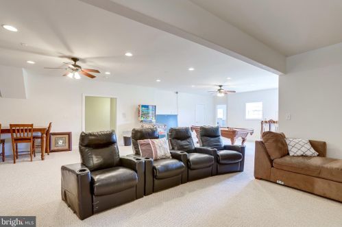2506 Logmill Rd, Haymarket VA  20169-1417 exterior