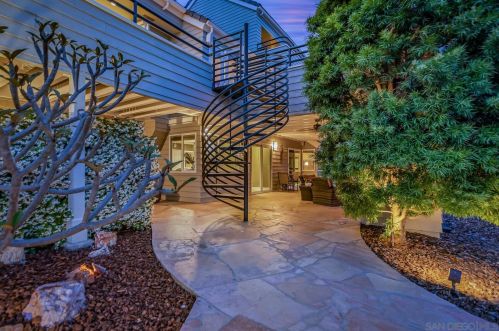 3637 Dove Holw Rd, Encinitas CA 92024-7248 exterior