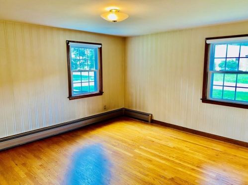 90 Briggs Ln, Tiverton RI  02878-2406 exterior