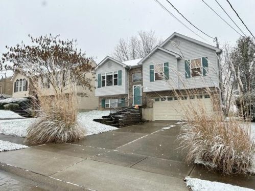 1047 Fallbrook Dr, Covington, KY 41018-2184