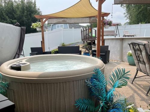 1705 Neshannock Blvd, New Castle PA  16105-2480 exterior