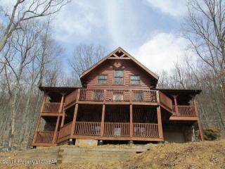 150 Iroquois Cir, Hazle Township PA  18202-3411 exterior