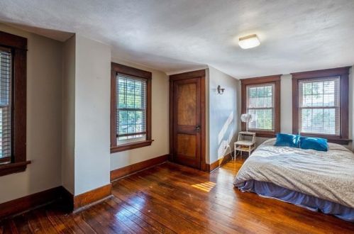 324 Elm Rd, Ambridge PA  15003-2134 exterior