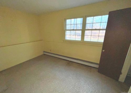 4 Mountainside Rd, Warwick NY  10990-2237 exterior