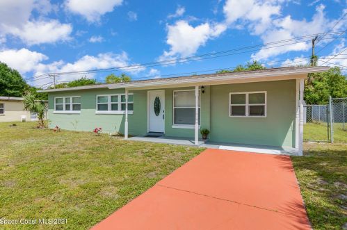 3878 Kennedy Cir, Cocoa, FL 32926-4092