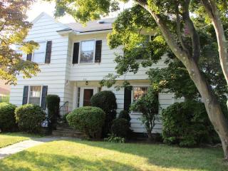 526 Mckinley Ave, Bridgeport CT  06606-5538 exterior