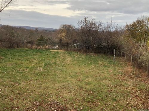 102 Ramapo Rd, Garnerville NY  10923-2130 exterior