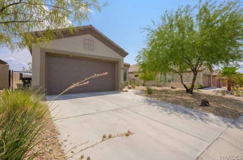 2908 Esmerelda Dr, Bullhead City AZ  86429-1126 exterior