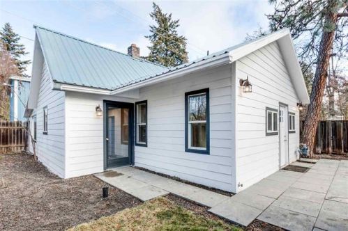 827 32nd Ave, Spokane, WA 99203-3113