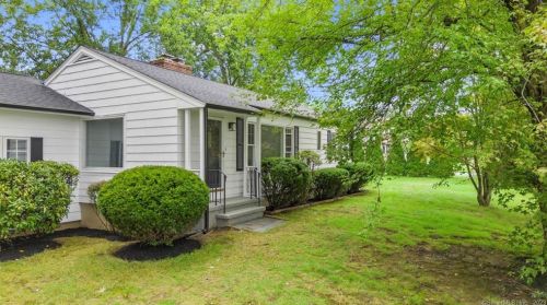 123 Williams Rd, Bridgeport, CT 06611-4351