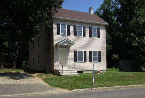 9 Schoolhouse Rd, North Hanover, NJ 08562-2106