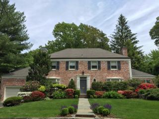 14 South Dr, Larchmont, NY 10538-1213
