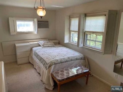 281 Lindbergh Blvd, Teaneck NJ  07666-6542 exterior