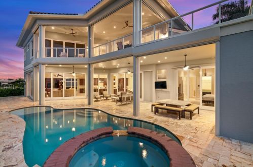 739 Fairlawn Ct, Marco Island, FL 34145-3850