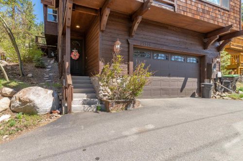 14520 Reed Ave, Truckee CA 96161-3610 exterior