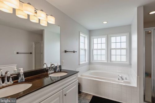 10099 Lindale Ave, Upton PA  17225-8373 exterior