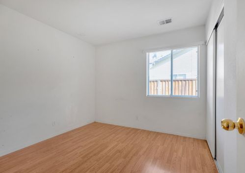 631 Talbot Dr, Hollister CA  95023-5637 exterior