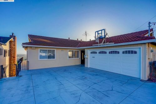 16897 Robey Dr, San Leandro, CA 94578-1512
