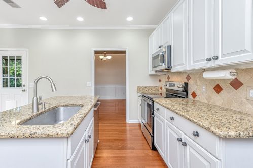 1833 Smokerise Way, Mount Pleasant SC  29466-8634 exterior