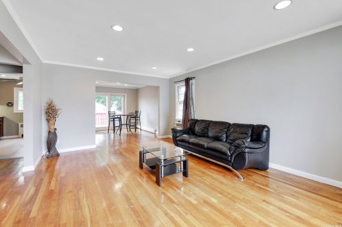 230 Franklin Pl, Woodsburgh, NY 11598-1127