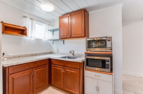 542 Hazel Ave, San Bruno CA  94066-4228 exterior