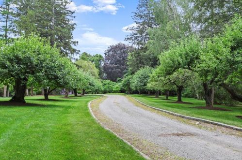 190 Range Rd, Wilton, CT 06897-3921