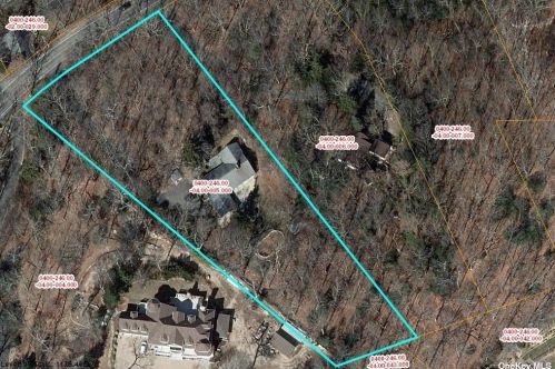 613 Caledonia Rd, Huntington Station NY 11746-5122 exterior