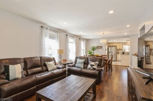 55 Charles St, Roselle Park NJ  07204-2258 exterior