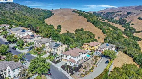 10890 Inspiration Cir, Pleasanton CA 94568-5560 exterior