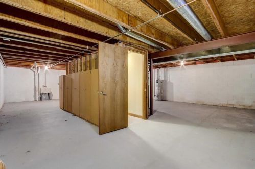 5339 Cambridge Ln, Milwaukee WI 53221-3237 exterior