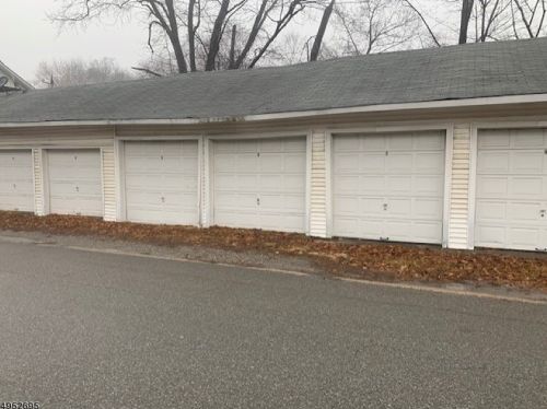 3 Hillside Ter, Fredon, NJ 07860-1103