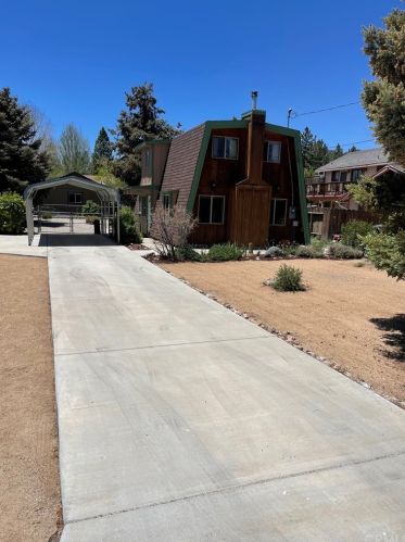 929 Mount Doble Dr, Big Bear City, CA 92314-9774