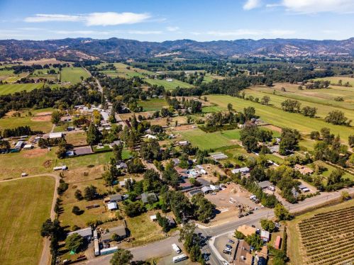 10700 Main St, Potter Valley, CA 95469-9798