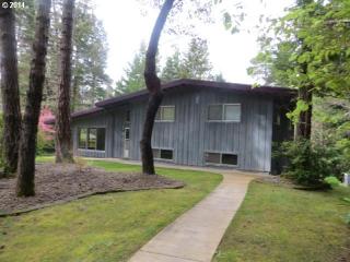 89042 Randolph Ln, Bandon, OR 97411-7336